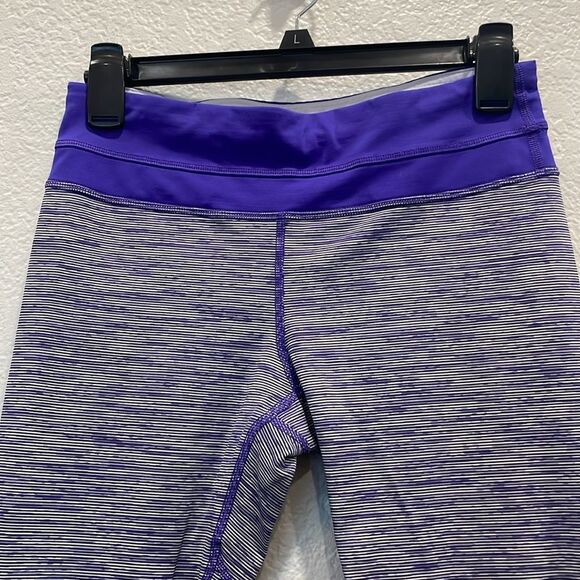 Lululemon Run: Inspire Crop II All Luxtreme in We Are From Space Brusied Berry 6 - Picture 3 of 8